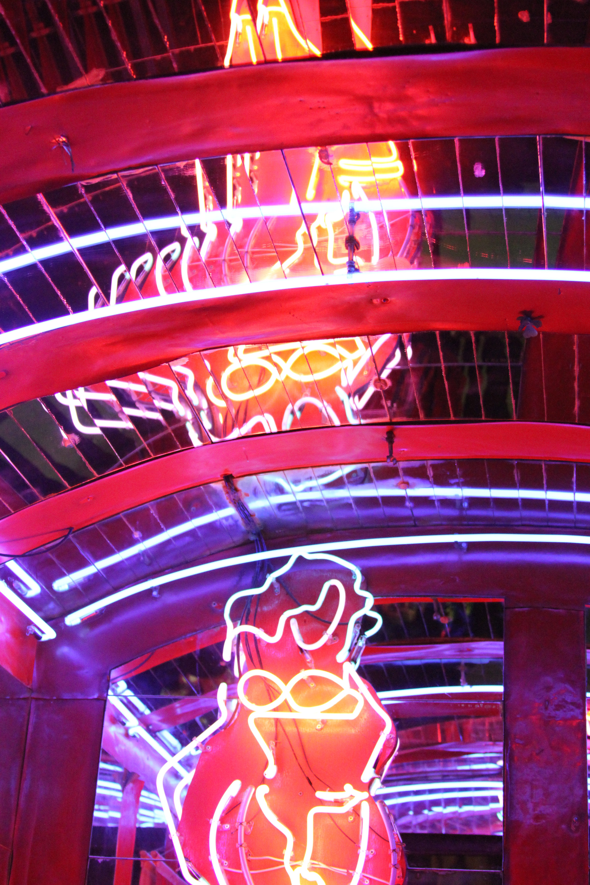 Neon Lights // Rua Augusta