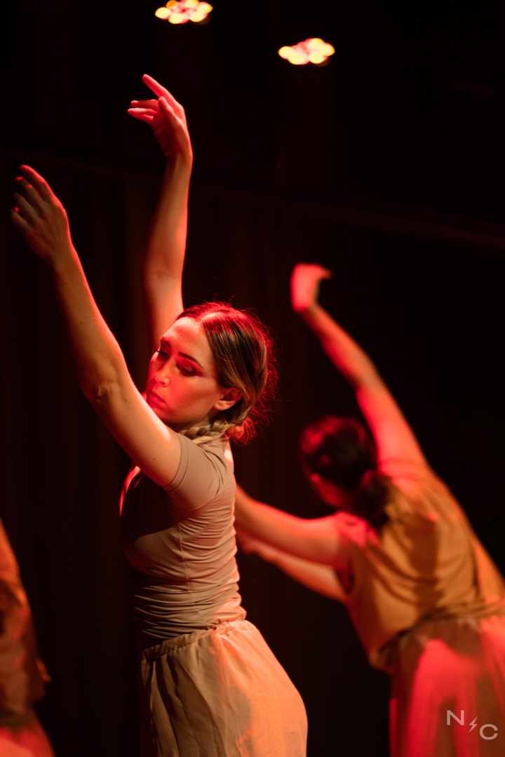 Paula Stricker - Dança